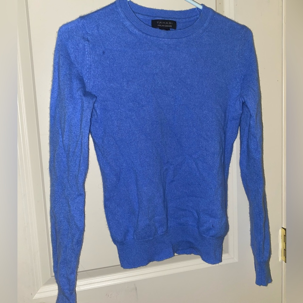 TAHARI 2-ply cashmere sweater